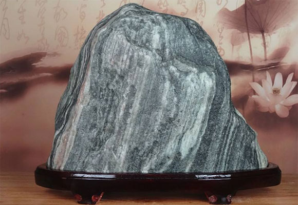 如何选购适合自己的家居风水石，让家里更吉祥如意！