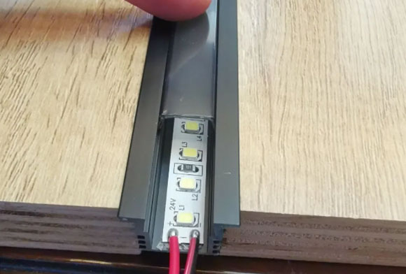什么是铝合金线性灯
